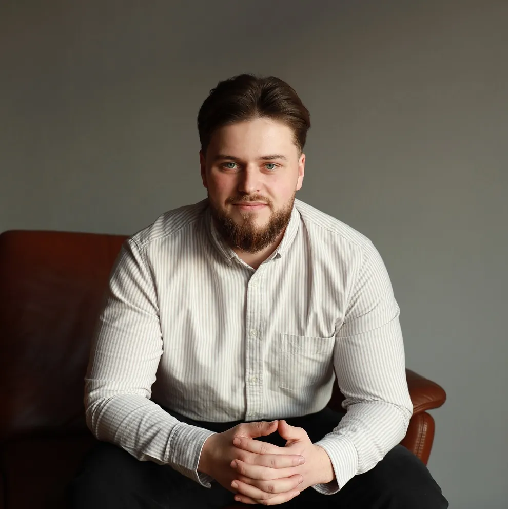 Dimitry Bizga - Founder of Synthax Codes